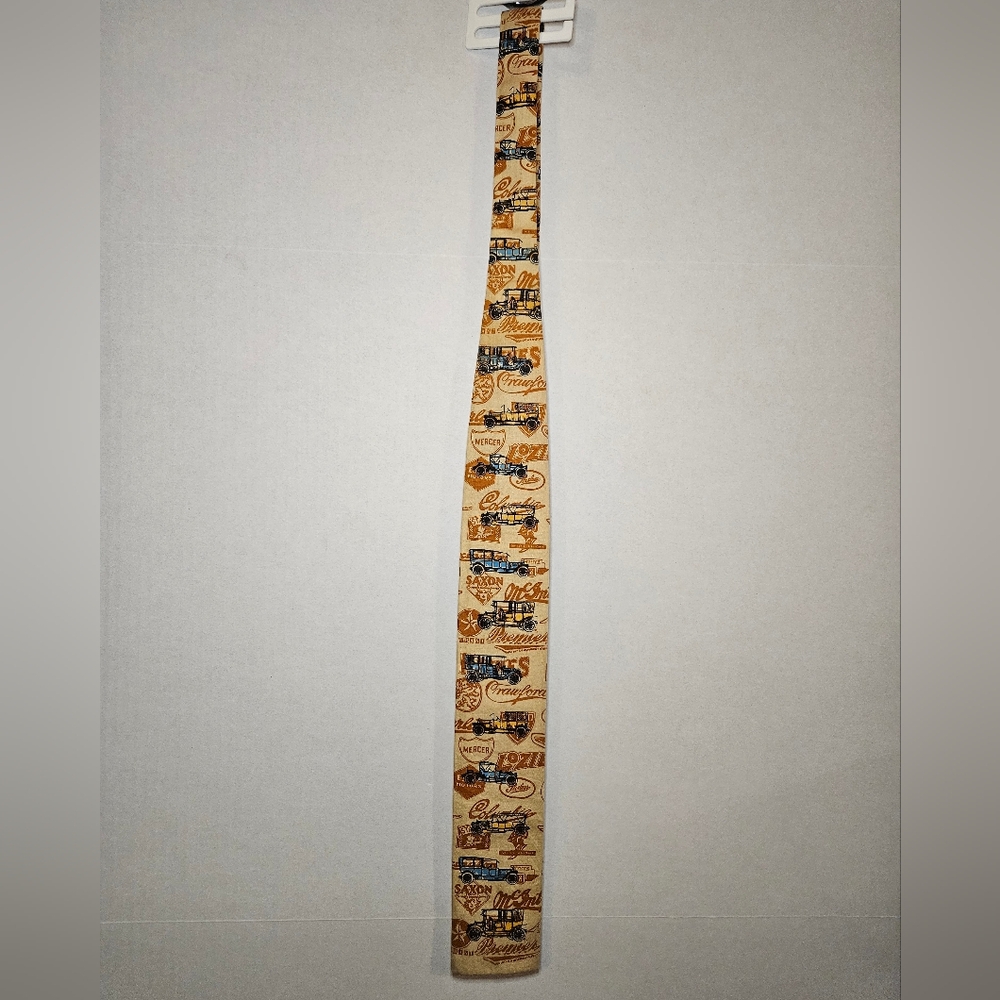 Vintage Rooster Tie w/Pre-WW2 Automobile Pattern circa 1970's